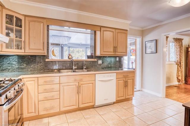 100 Kenora Drive, House detached with 3 bedrooms, 2 bathrooms and null parking in Kitchener ON | Image 12