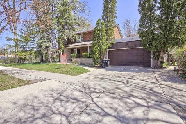 85 Wynn Rd, House detached with 5 bedrooms, 2 bathrooms and 5 parking in Toronto ON | Image 12