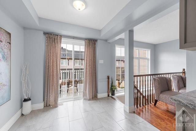 561 Dalewood Cres, Townhouse with 3 bedrooms, 3 bathrooms and 3 parking in Ottawa ON | Image 14