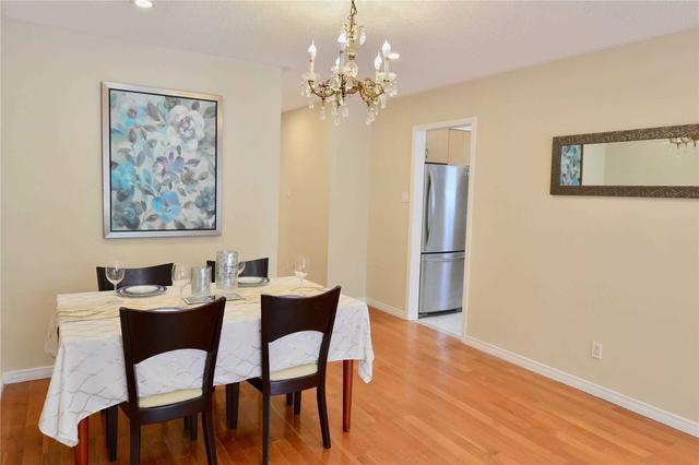 16 Tuscarora Dr, House semidetached with 3 bedrooms, 1 bathrooms and 3 parking in Toronto ON | Image 7