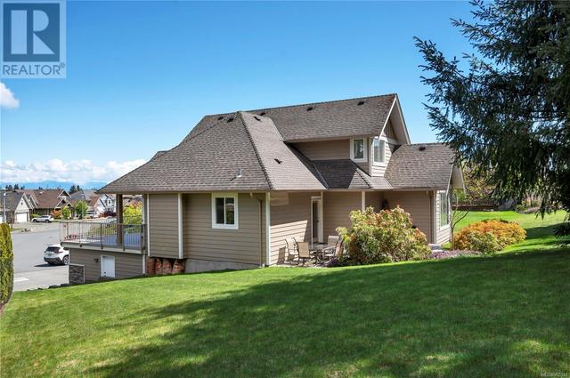 2002 Varsity Dr, House detached with 3 bedrooms, 4 bathrooms and 4 parking in Campbell River BC | Image 55