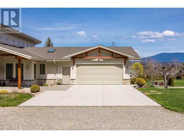 1091 12 Street Se, House detached with 4 bedrooms, 4 bathrooms and 4 parking in Salmon Arm BC | Image 2