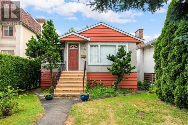 1534 W 71st Ave, House detached with 4 bedrooms, 2 bathrooms and 3 parking in Vancouver BC | Image 1