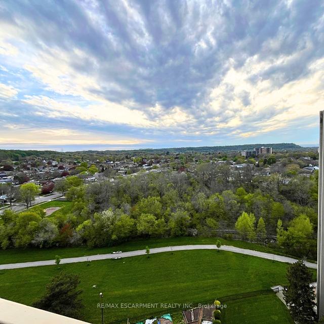 812 - 350 Quigley Rd, Condo with 3 bedrooms, 1 bathrooms and 1 parking in Hamilton ON | Image 9