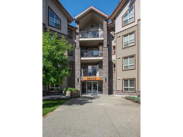 3216 - 205 Third Ave, Condo with 3 bedrooms, 2 bathrooms and 1 parking in Invermere BC | Image 29
