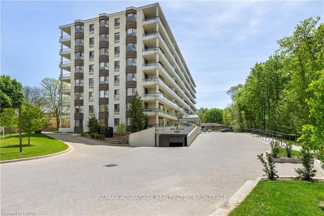 701 - 1180 Commissioners Rd W, Condo with 2 bedrooms, 2 bathrooms and 2 parking in London ON | Image 1