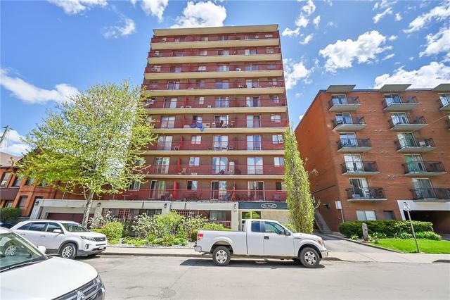 702 - 141 Catharine St S, Condo with 1 bedrooms, 1 bathrooms and 1 parking in Hamilton ON | Image 4