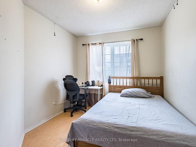 13 Spadina Rd, Townhouse with 3 bedrooms, 3 bathrooms and 1 parking in Brampton ON | Image 33