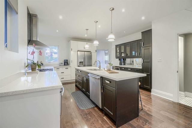 34 Kenneth Ave, House semidetached with 4 bedrooms, 4 bathrooms and 2 parking in Toronto ON | Image 5