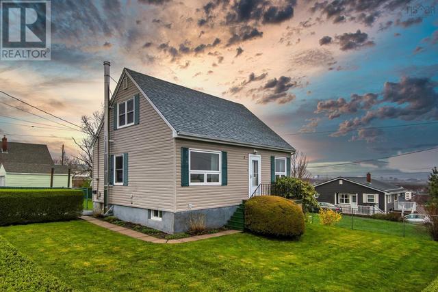 2 Heather St, House detached with 3 bedrooms, 1 bathrooms and null parking in Halifax NS | Image 1