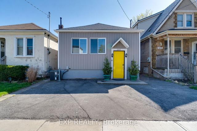 202 Roxborough Ave, House detached with 2 bedrooms, 2 bathrooms and 1 parking in Hamilton ON | Image 12