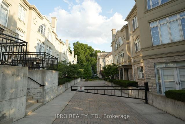 309 - 51 York Mills Rd, Townhouse with 3 bedrooms, 3 bathrooms and 2 parking in Toronto ON | Image 17