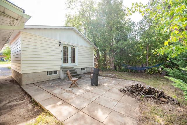 26 Mohns Avenue, House detached with 2 bedrooms, 1 bathrooms and 6 parking in Petawawa ON | Image 29