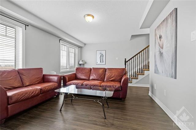 1722 Maple Grove Rd, Townhouse with 4 bedrooms, 4 bathrooms and 2 parking in Ottawa ON | Image 11