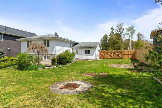 64 Ottawa Ave, House detached with 5 bedrooms, 2 bathrooms and 5 parking in Saugeen Shores ON | Image 8