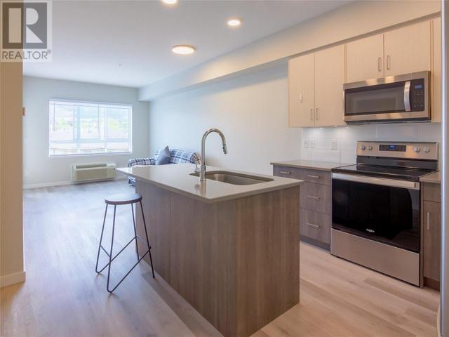 202 - 2301 Carrington Rd, Condo with 1 bedrooms, 1 bathrooms and 1 parking in West Kelowna BC | Image 7
