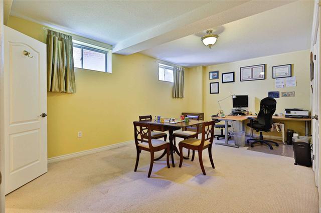 18 Todd Dr, House detached with 2 bedrooms, 3 bathrooms and 4 parking in Barrie ON | Image 17