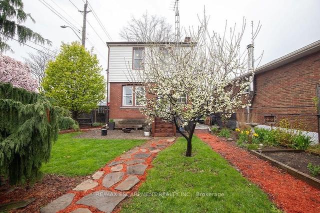 66 Cameron Ave N, House detached with 3 bedrooms, 2 bathrooms and 4 parking in Hamilton ON | Image 28