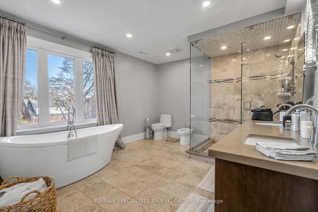 57 Corwin Cres, House detached with 4 bedrooms, 5 bathrooms and 5 parking in Toronto ON | Image 11