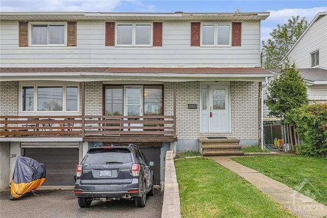 732 St Laurent Blvd, Home with 4 bedrooms, 2 bathrooms and 3 parking in Ottawa ON | Image 1