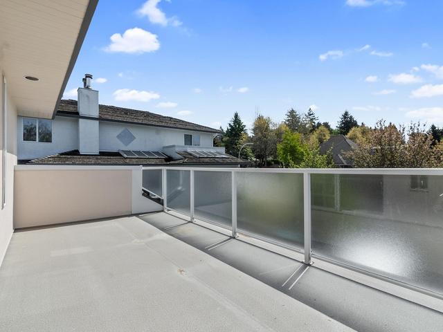 12589 17 A Avenue, House other with 5 bedrooms, 3 bathrooms and 6 parking in White Rock BC | Image 25