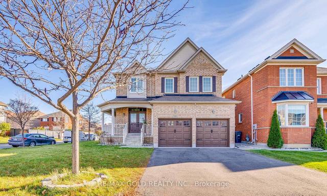 19 Bluffmeadow St, House detached with 5 bedrooms, 4 bathrooms and 4 parking in Brampton ON | Image 1