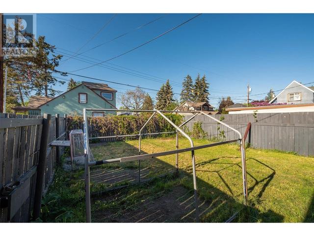 530 Patterson Ave, House detached with 2 bedrooms, 1 bathrooms and 2 parking in Kelowna BC | Image 33