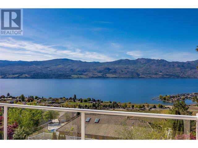 1305 Menu Rd, House detached with 4 bedrooms, 3 bathrooms and 6 parking in West Kelowna BC | Image 16