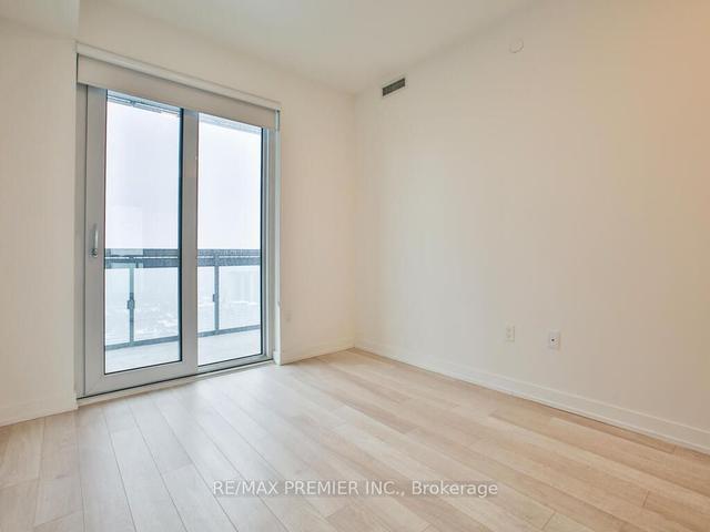 2909 - 39 Roehampton Ave, Condo with 3 bedrooms, 2 bathrooms and 1 parking in Toronto ON | Image 8