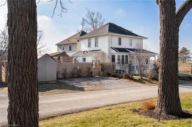 40 South Main St, House detached with 3 bedrooms, 2 bathrooms and 3 parking in Thorold ON | Image 29