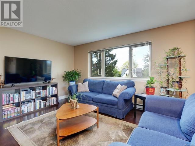 307 - 1436 Harrison St, Condo with 2 bedrooms, 2 bathrooms and 1 parking in Victoria BC | Image 2