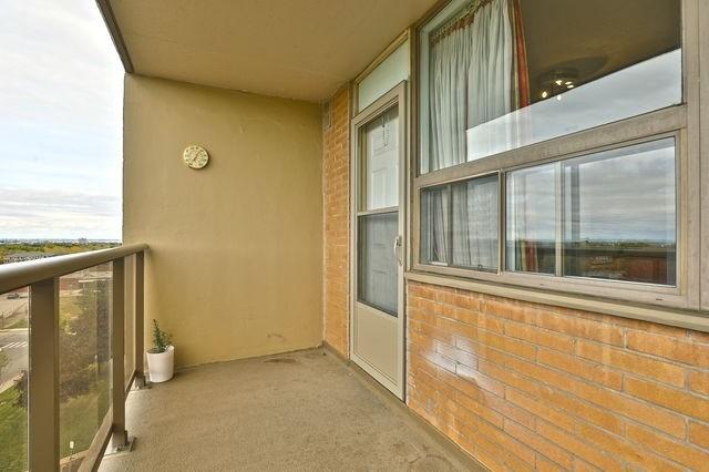 710 - 15 Nicklaus Dr, Condo with 2 bedrooms, 1 bathrooms and 1 parking in Hamilton ON | Image 10