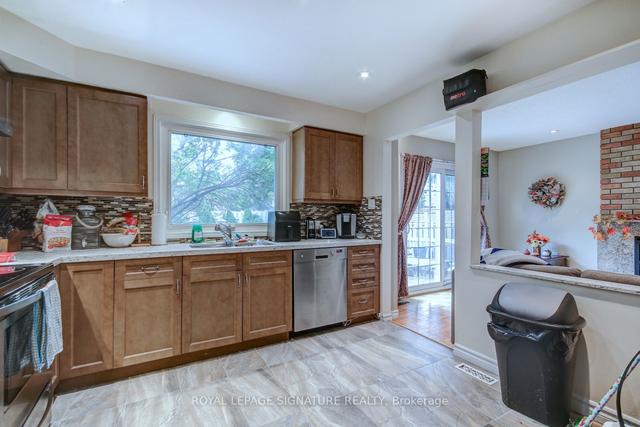 4188 Martlen Cres, House semidetached with 4 bedrooms, 4 bathrooms and 3 parking in Mississauga ON | Image 2