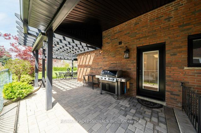 182 Gracefield Ave, House detached with 4 bedrooms, 4 bathrooms and 6 parking in Toronto ON | Image 28