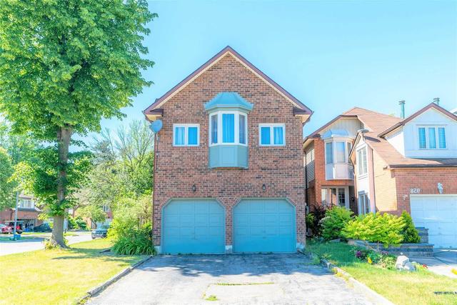 960 Mountcastle Cres, House detached with 3 bedrooms, 4 bathrooms and 6 parking in Pickering ON | Image 1
