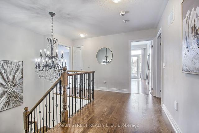 10 Mondial Cres, House detached with 4 bedrooms, 5 bathrooms and 6 parking in East Gwillimbury ON | Image 13