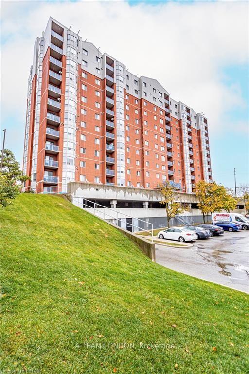 1209 - 30 Chapman Ct, Condo with 2 bedrooms, 2 bathrooms and 1 parking in London ON | Image 9