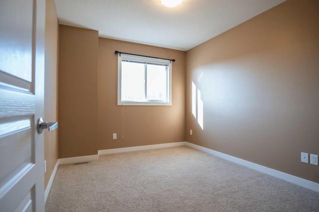 1 - 213 Silkstone Rd W, Home with 3 bedrooms, 2 bathrooms and 2 parking in Lethbridge AB | Image 21
