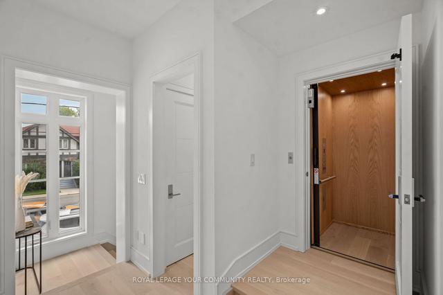 1204 Avenue Rd, House attached with 3 bedrooms, 3 bathrooms and 1 parking in Toronto ON | Image 10