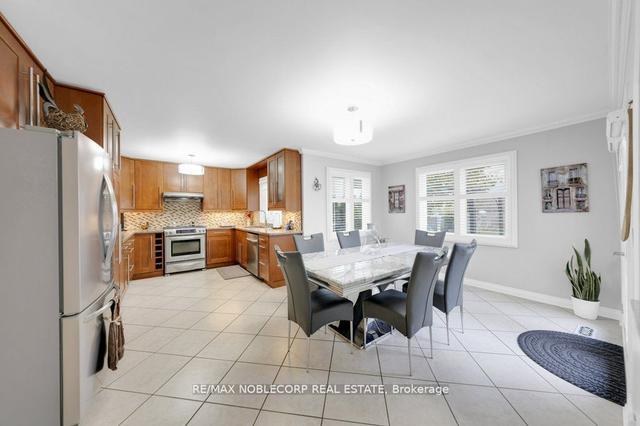 70 Lime Dr, House detached with 4 bedrooms, 3 bathrooms and 8 parking in Vaughan ON | Image 5