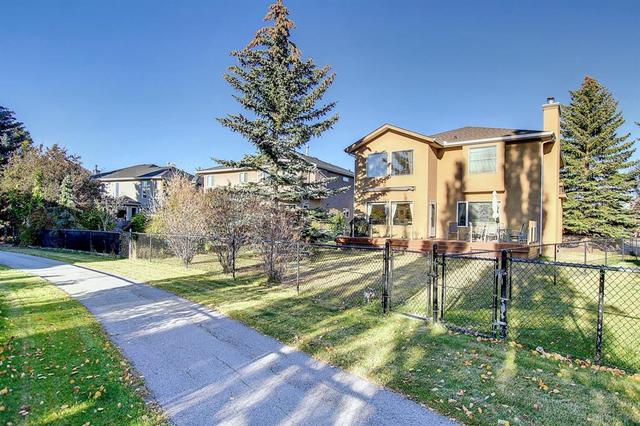 15499 Mckenzie Lake Way Se, House detached with 5 bedrooms, 2 bathrooms and 4 parking in Calgary AB | Image 41