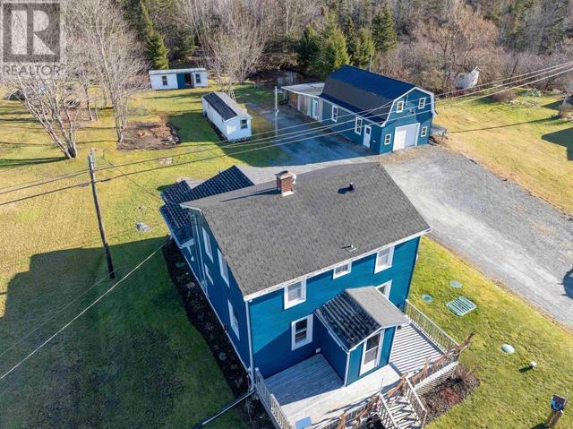 23079 Highway 7, House detached with 3 bedrooms, 1 bathrooms and null parking in Halifax NS | Image 1