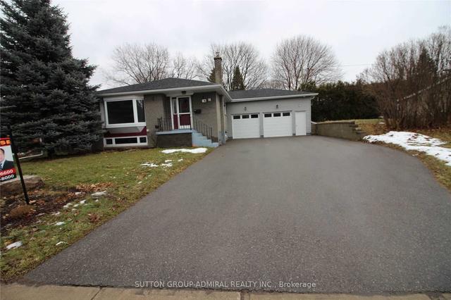 63 Aurora Heights Dr, House detached with 3 bedrooms, 2 bathrooms and 6 parking in Aurora ON | Image 1