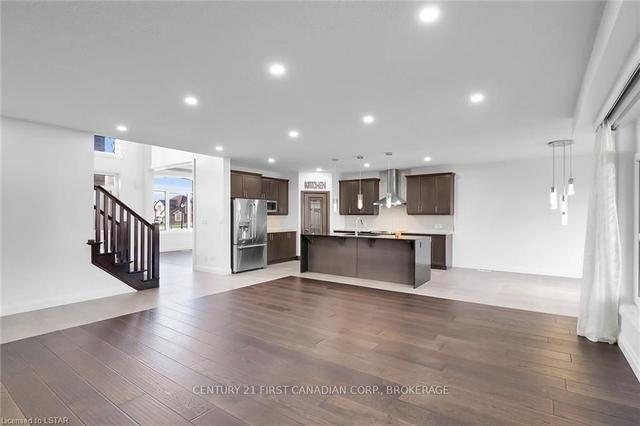 708 Jackpine Way, House detached with 5 bedrooms, 4 bathrooms and 5 parking in London ON | Image 3