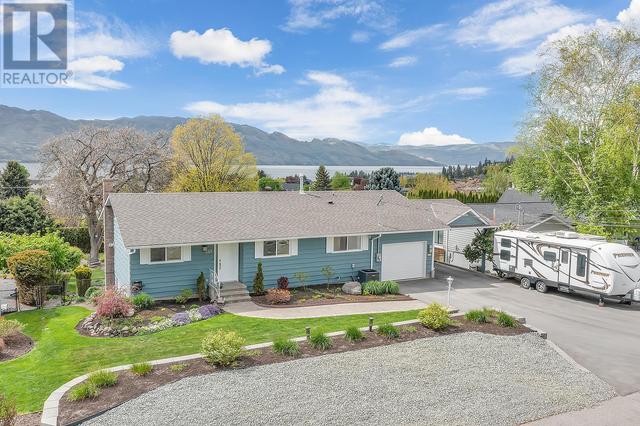 843 Franwill Rd, House detached with 3 bedrooms, 2 bathrooms and 1 parking in West Kelowna BC | Image 1