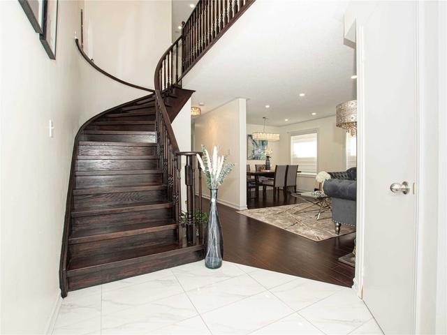 134 Muirland Cres, House detached with 4 bedrooms, 4 bathrooms and 6 parking in Brampton ON | Image 12