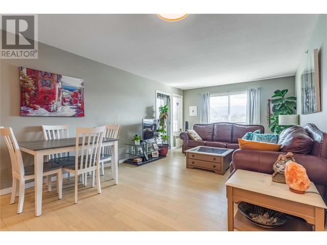 303 - 135 Ziprick Road, Condo with 2 bedrooms, 2 bathrooms and 2 parking in Kelowna BC | Image 7
