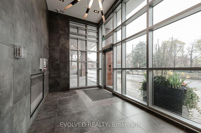 1102 - 223 St. Clair Ave W, Condo with 3 bedrooms, 2 bathrooms and 1 parking in Toronto ON | Image 31