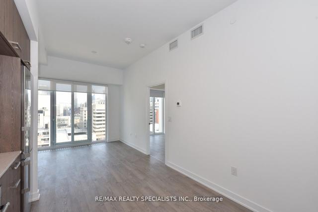 PH10 - 50 Mccaul St, Condo with 1 bedrooms, 2 bathrooms and 0 parking in Toronto ON | Image 27