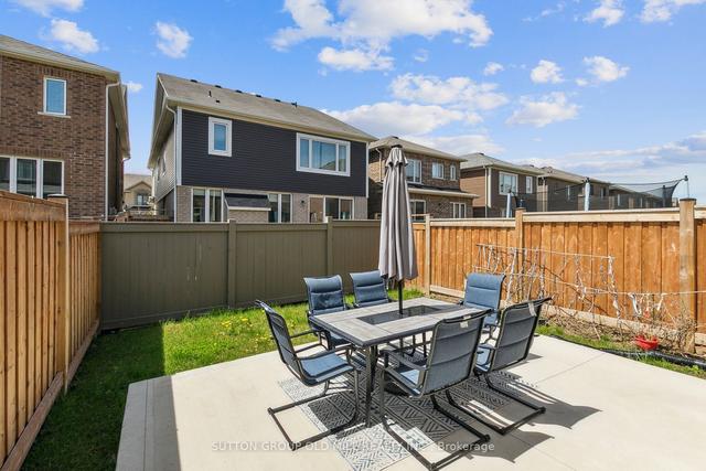 1344 Sycamore Garden, House attached with 4 bedrooms, 3 bathrooms and 2 parking in Milton ON | Image 9